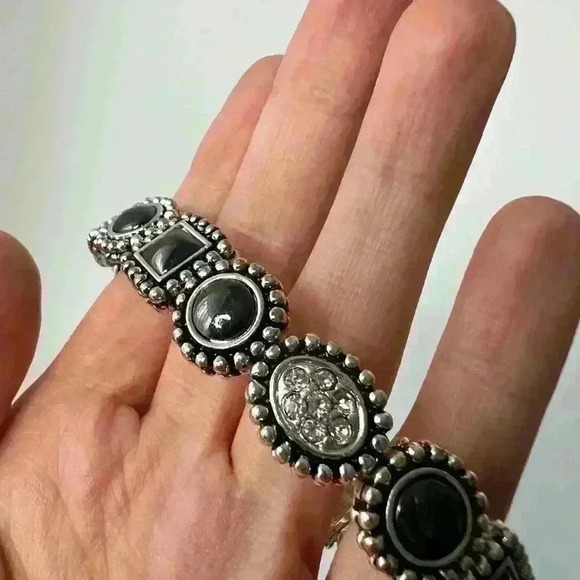 NWT Fashion Leader Black Retro Jewelled Accessory - Jewelry Gift Idea - Picture 5 of 10